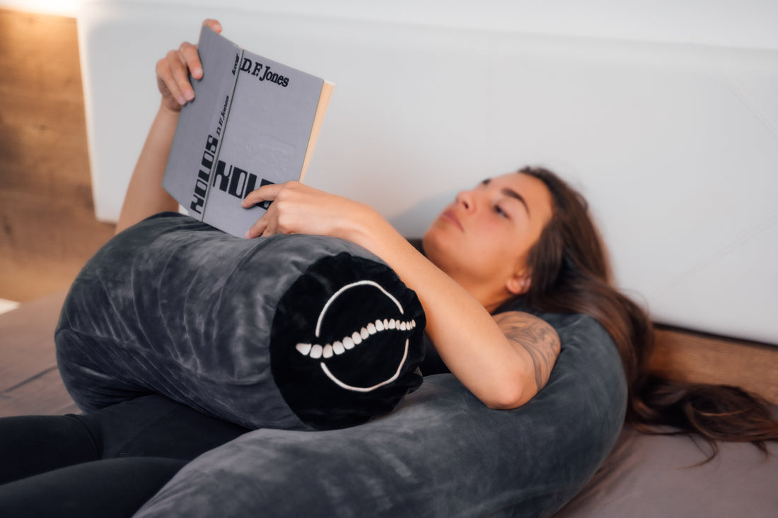 Čítanie s Vankúšom – Transformujte Svoj Zážitok z Čítania s Ergonomickou Podporou